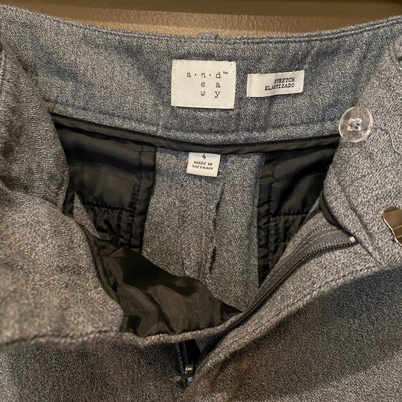 Dress pants - Picture 2 of 3